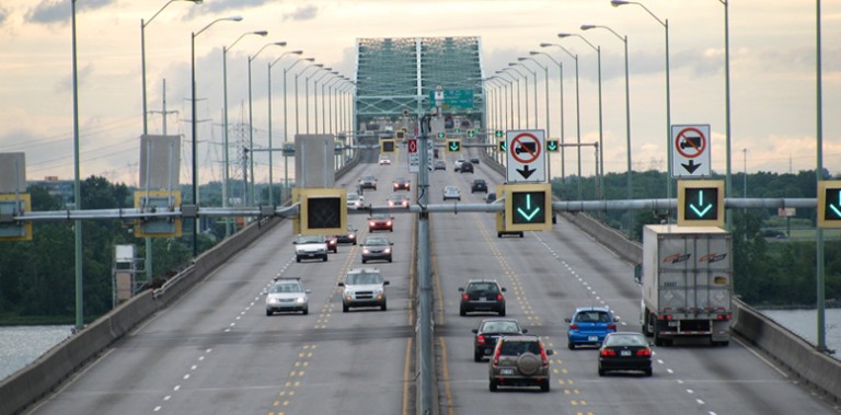 Introducerea taxelor pentru traversarea podurilor spre Montreal