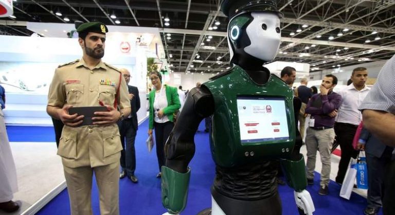 Robocop, din 2017 in zonele turistice din Dubai