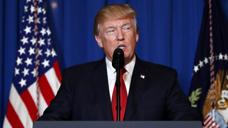 (VIDEO) La ordinul lui Trump, SUA au lansat rachete Tomahawk asupra bazei siriene Shayrat