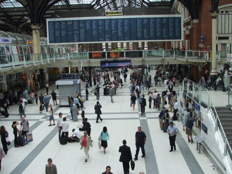 Ottawa a lansat un program secret de imigrare pentru refugiati homosexuali din Cecenia