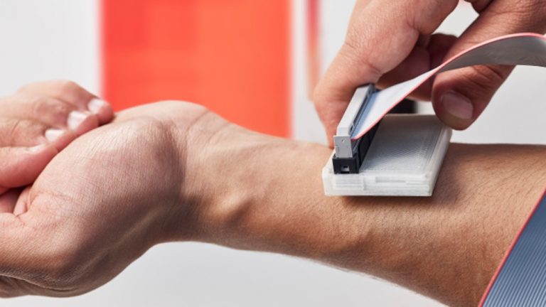 Aparat de detectare a cancerului de piele, inventia studentilor canadieni premiata international