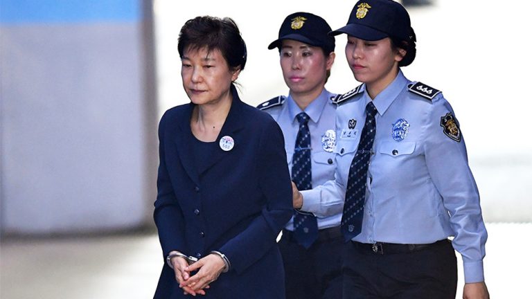 Fosta presedinta a Coreei de Sud, 24 ani de INCHISOARE pentru coruptie