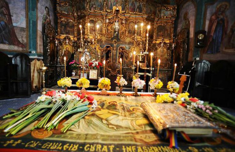 Obiceiuri si superstitii din Vinerea Neagra. Ce NU AI VOIE sa faci