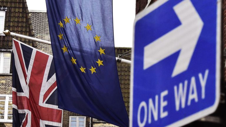 Brexit: Cetatenii din UE, AVERTIZATI sa respecte termenul pentru noul statut de imigrant