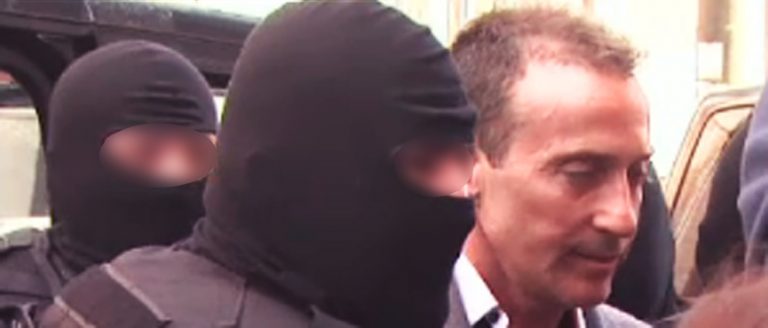 FUGARUL Radu MAZARE, ADUS in Romania