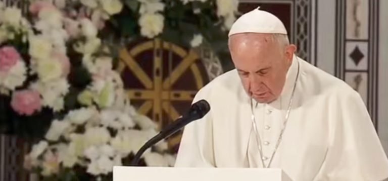 Papa Francisc in Romania: “Invoc asupra intregii populatii belsugul binecuvantarilor divine”