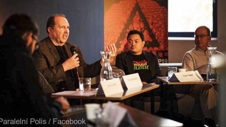 CONGRESUL HACKERILOR din intreaga lume: o ”societate paralela” si plati in bitcoin