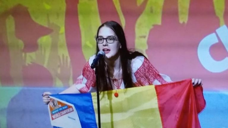 ROMANCA de 18 ani, CAMPIOANA MONDIALA la Microsoft Office