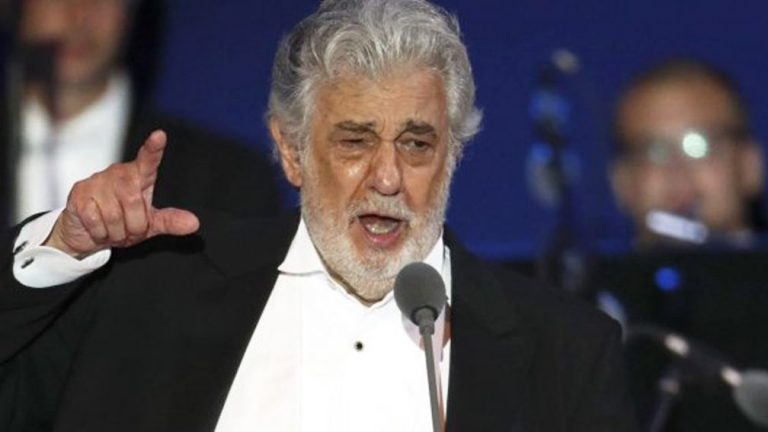 Placido Domingo, acuzat de hartuire sexuala, a demisionat de la Opera din Los Angeles