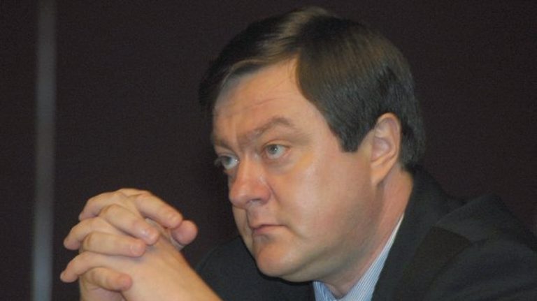 A murit politicianul Sorin Frunzaverde