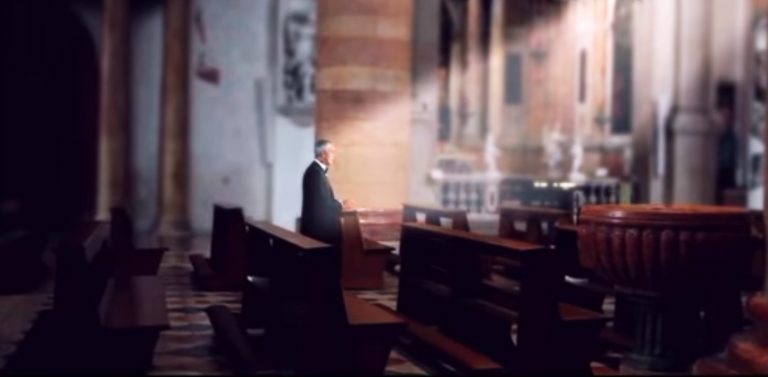 VIDEO – Andrea Bocelli va canta de Pastele catolic la Domul din Milano, fara spectatori