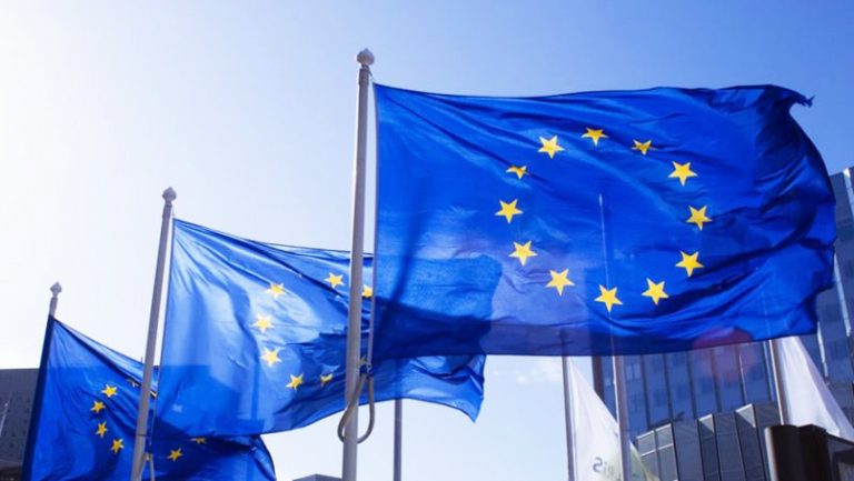 UE va propune reducerea obligatorie a consumului de electricitate si o taxa pe profiturile companiilor energetice